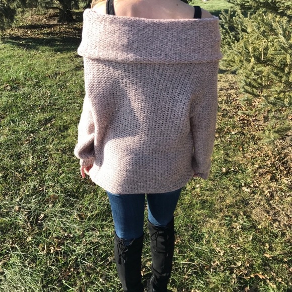 Boutique Mauve pink thick, stretchy, soft off shoulder oversized chunky sweater - Picture 3 of 6